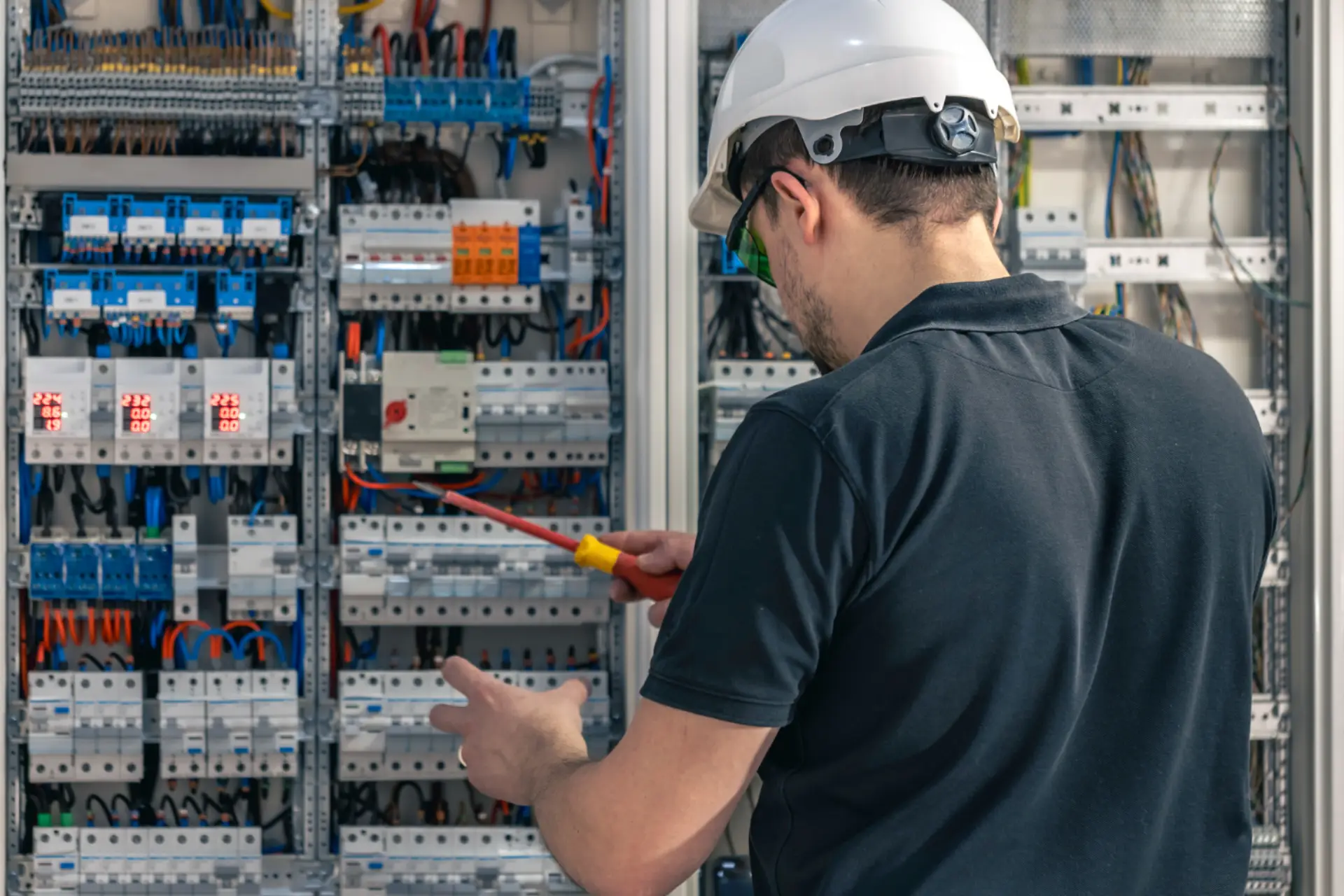 Anahtar Teslim Elektrik Taahhüt Projeleri